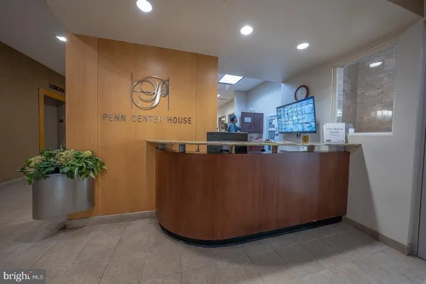 $325,000 | 1900 John F Kennedy Boulevard, Unit 402, Philadelphia, PA 19103