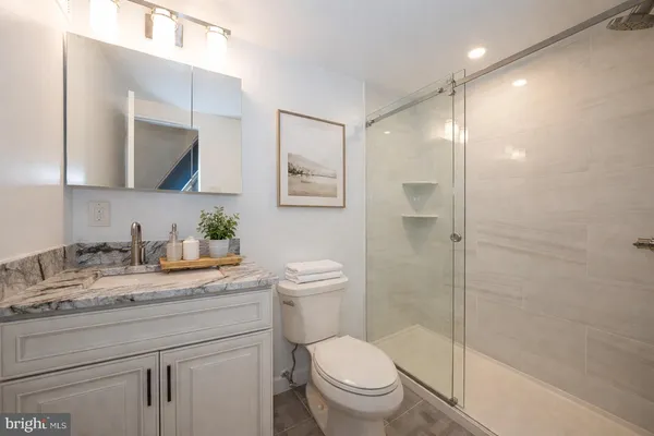 $325,000 | 1900 John F Kennedy Boulevard, Unit 402, Philadelphia, PA 19103