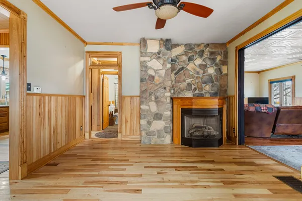 $239,900 | 302 Shimp Road, Milmine, IL 61855