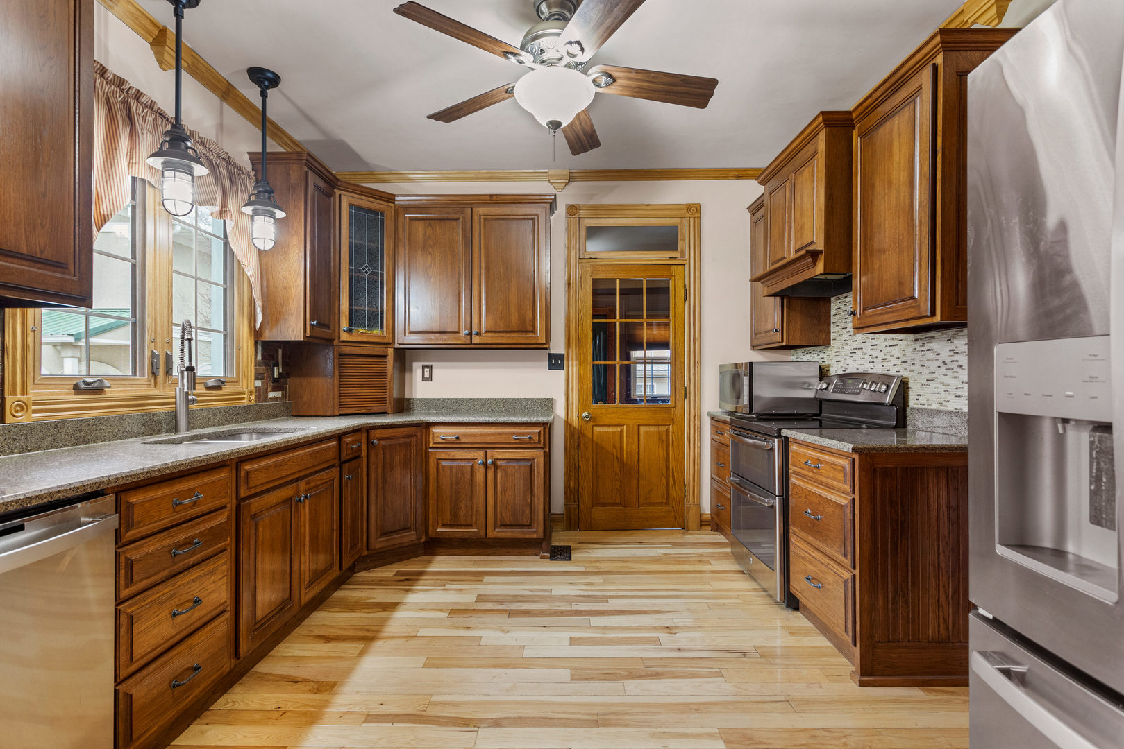 302 Shimp Road Milmine, IL 61855 - Photo 4 of 44