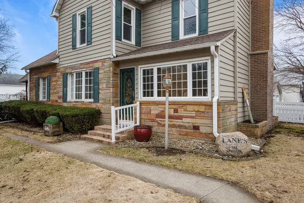 $239,900 | 302 Shimp Road, Milmine, IL 61855