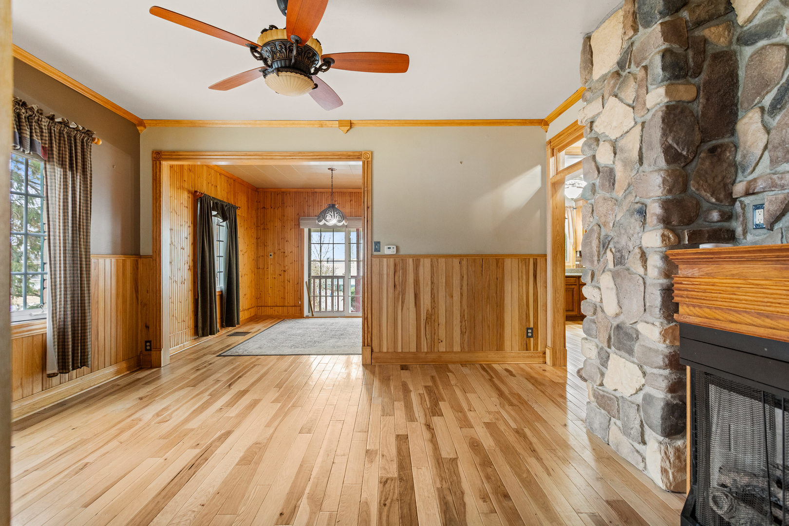 302 Shimp Road Milmine, IL 61855 - Photo 10 of 44