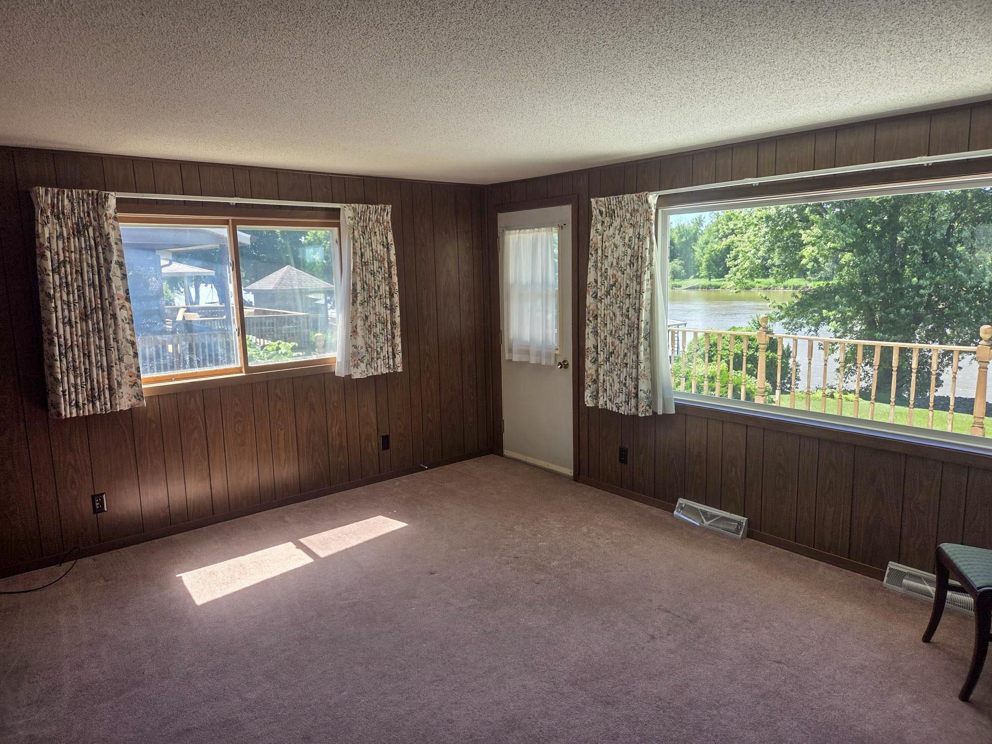 1216 Jack Oak Road Cassville, WI 53806 - Photo 5 of 20