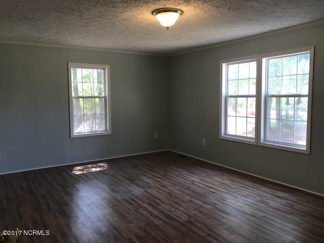 267 Red Barn Road Newport, NC 28570 - Photo 12 of 21 Master Bedroom