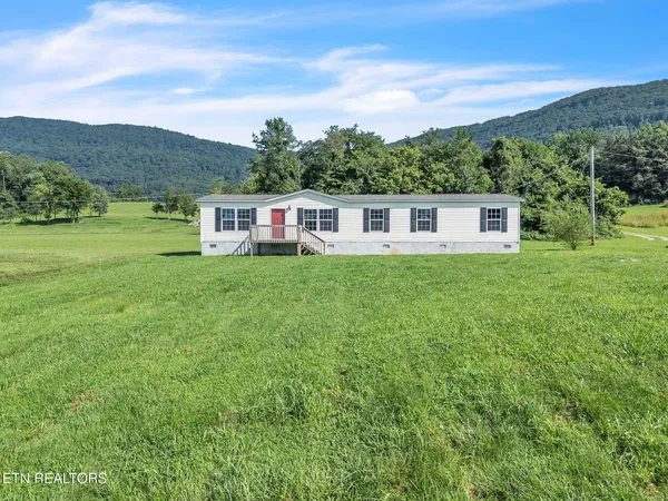 $217,900 | 233 Orange Lane, Speedwell, TN 37870