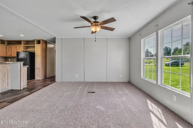 $219,900 | 233 Orange Lane, Speedwell, TN 37870