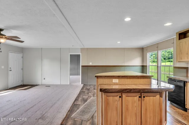 $219,900 | 233 Orange Lane, Speedwell, TN 37870