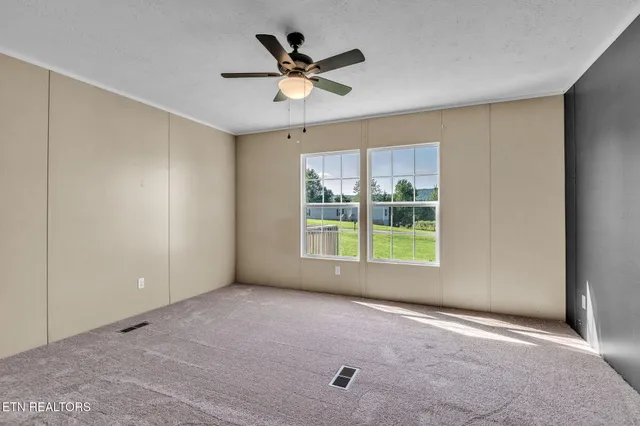 $219,900 | 233 Orange Lane, Speedwell, TN 37870