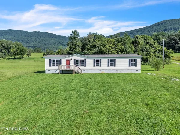 $214,900 | 233 Orange Lane, Speedwell, TN 37870