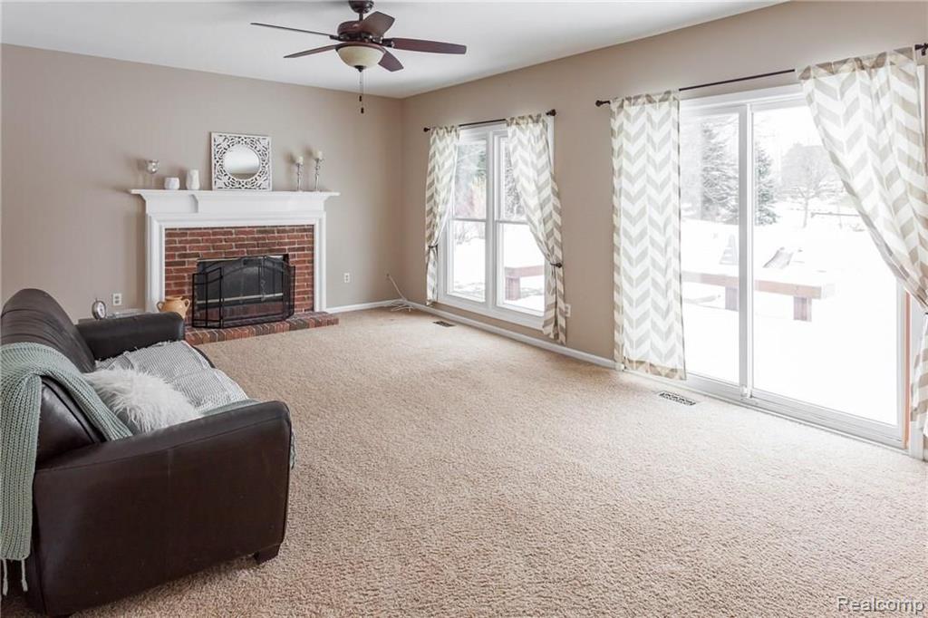 2360 Millbrook Court Rochester Hills, MI 48306 - Photo 10 of 25