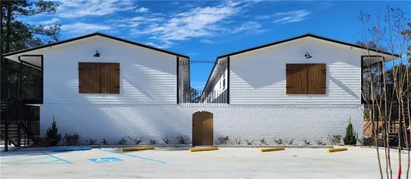 $1,375 | 141 Hoover Drive, Unit 105, Slidell, LA 70461