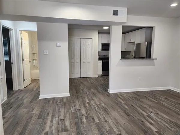 $1,375 | 141 Hoover Drive, Unit 105, Slidell, LA 70461