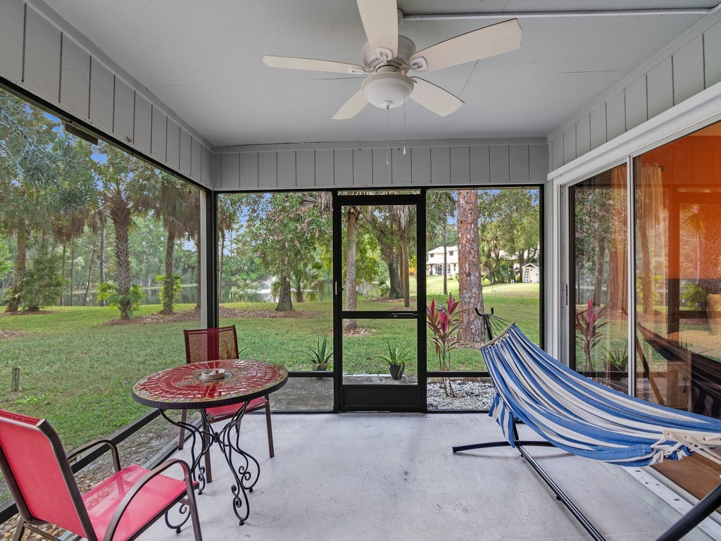 2020 Vero S Circle Southwest, Unit 4 Vero Beach, FL 32962 - Photo 6 of 28