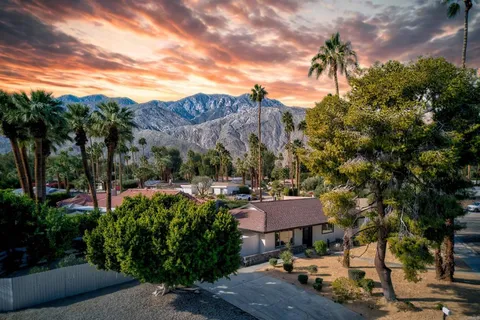 $1,050,000 | 1111 South San Joaquin Drive, Palm Springs, CA 92264