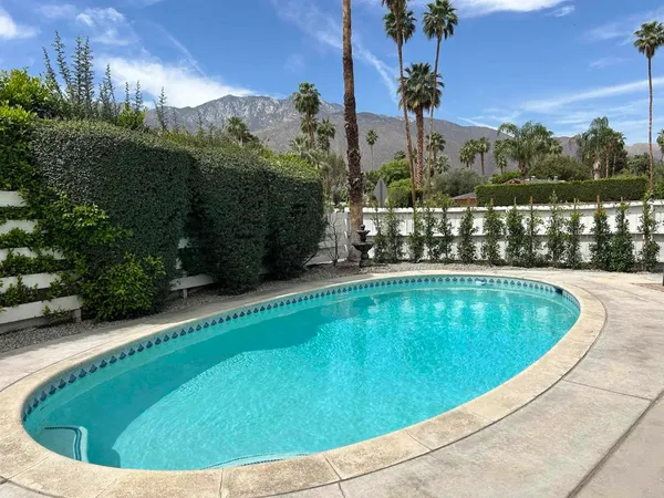 $1,050,000 | 1111 South San Joaquin Drive, Palm Springs, CA 92264