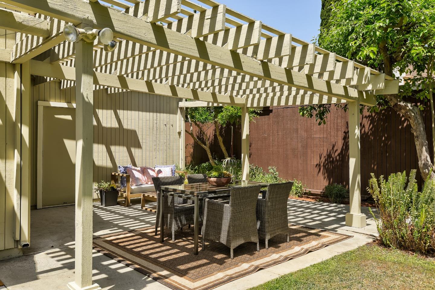 725 Rainbow Drive Mountain View, CA 94041 - Photo 22 of 23