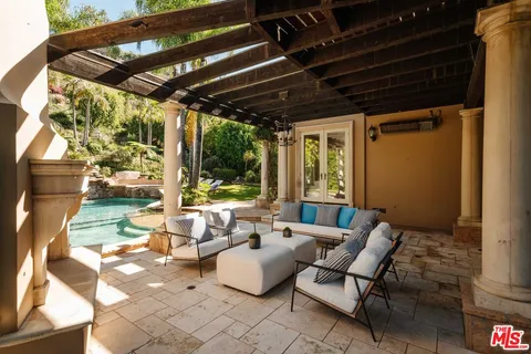 $4,295,000 | 16799 Monte Hermoso Drive, Pacific Palisades, CA 90272