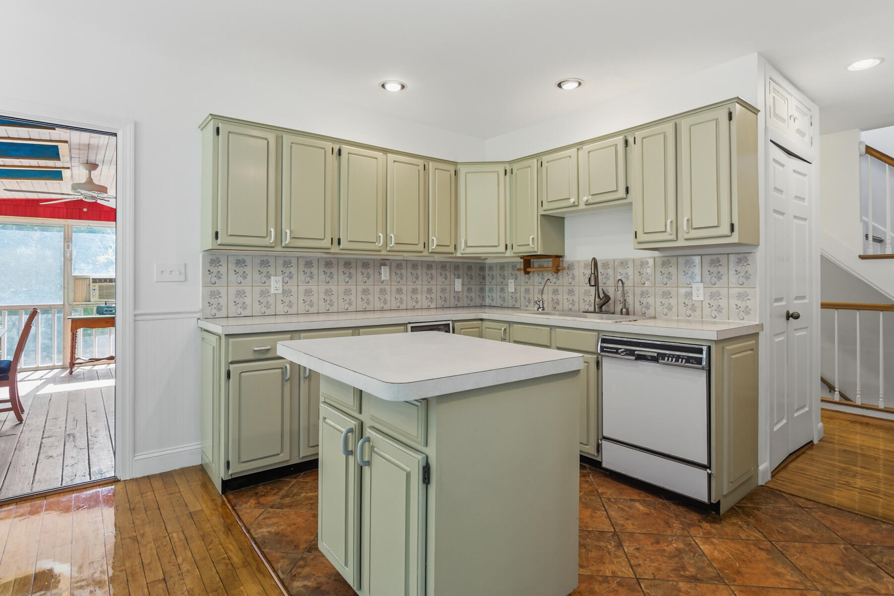 30 Rogers Road Falmouth, MA 02540 - Photo 11 of 52 015_30Rogers_050626