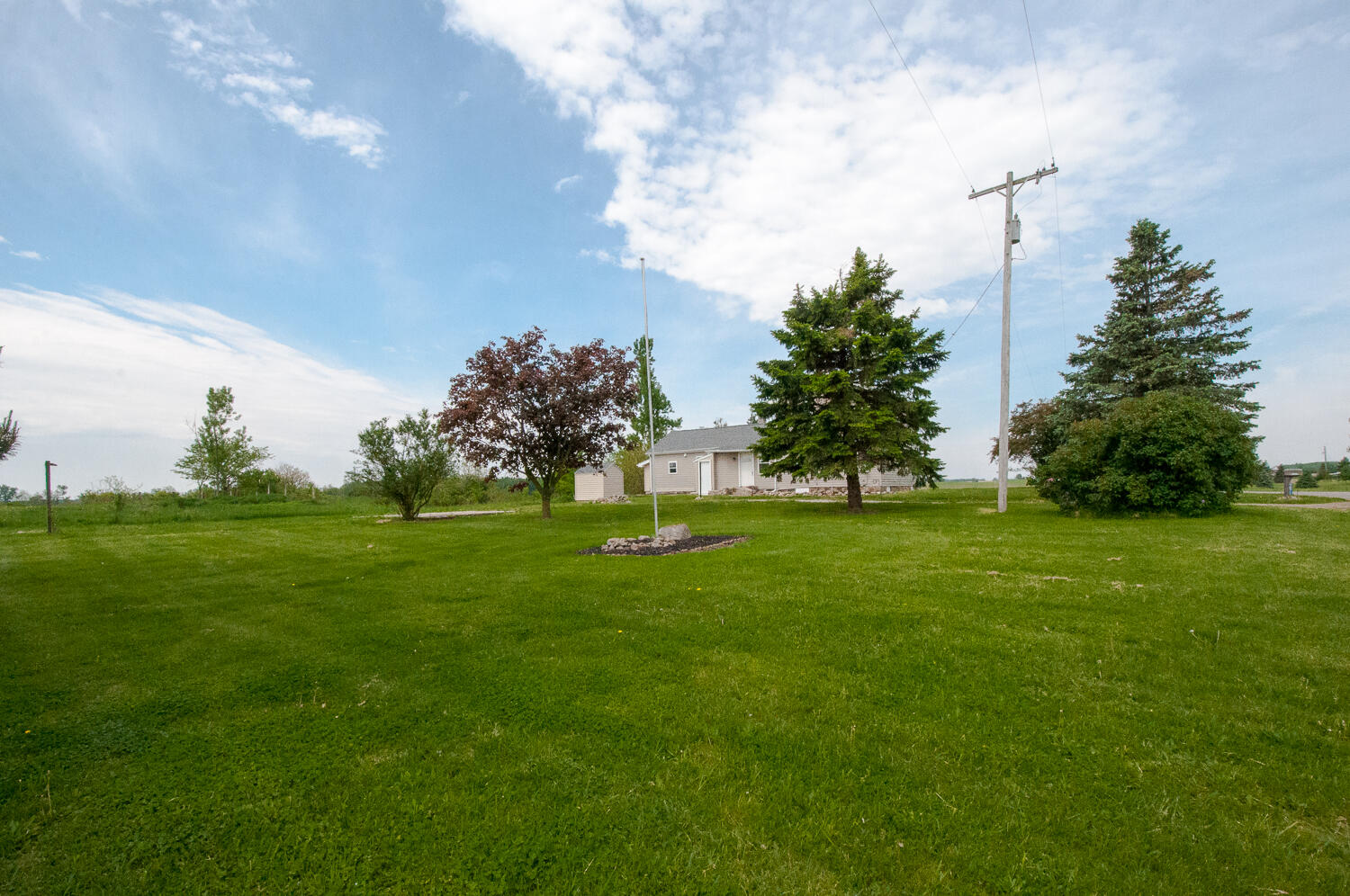 9871 Squawfield Road Pittsford, MI 49271 - Photo 3 of 36 DSC_0083-3