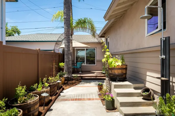 $2,775,000 | 3634 Crown Point Drive, San Diego, CA 92109