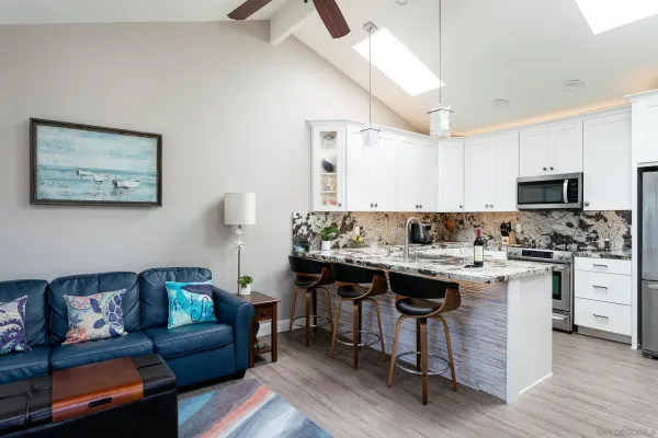 $2,775,000 | 3634 Crown Point Drive, San Diego, CA 92109