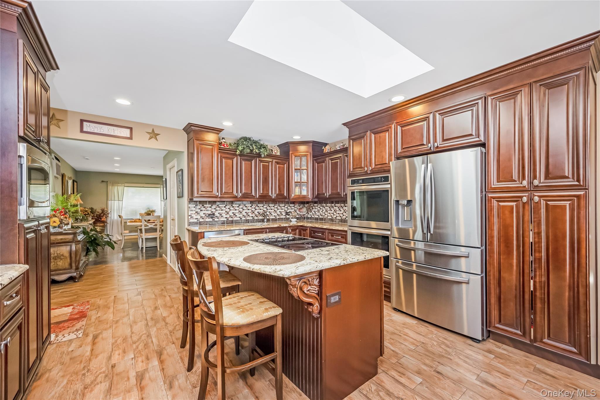 71 Seawane Road East Rockaway, NY 11518 - Photo 3 of 24