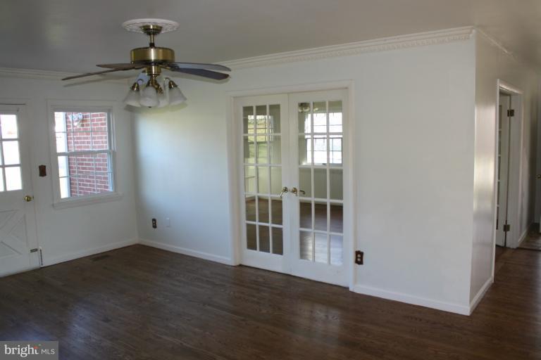 318 Paradise Road Aberdeen, MD 21001 - Photo 14 of 17 Dining Room