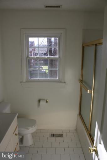 318 Paradise Road Aberdeen, MD 21001 - Photo 16 of 17 Bath