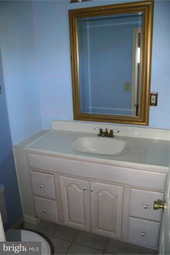318 Paradise Road Aberdeen, MD 21001 - Photo 7 of 17 Bath