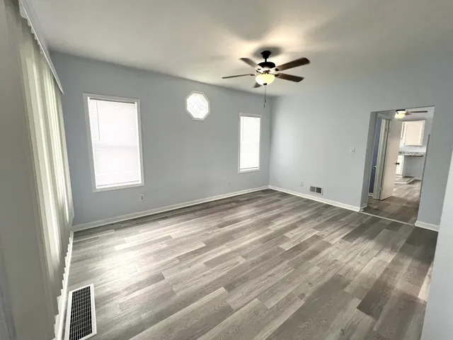 a view of empty room with window