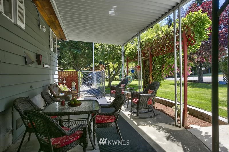 5005 Northeast 13th Place Renton, WA 98059 - Photo 11 of 22 Gallery Image 11