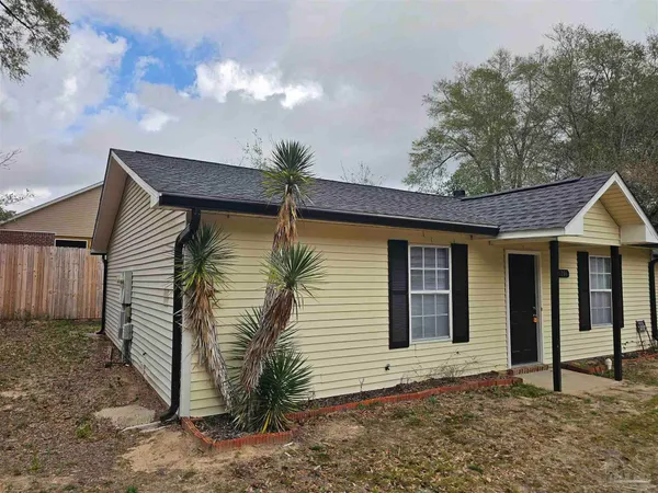$1,350 | 6206 Woodward Lane, Milton, FL 32570