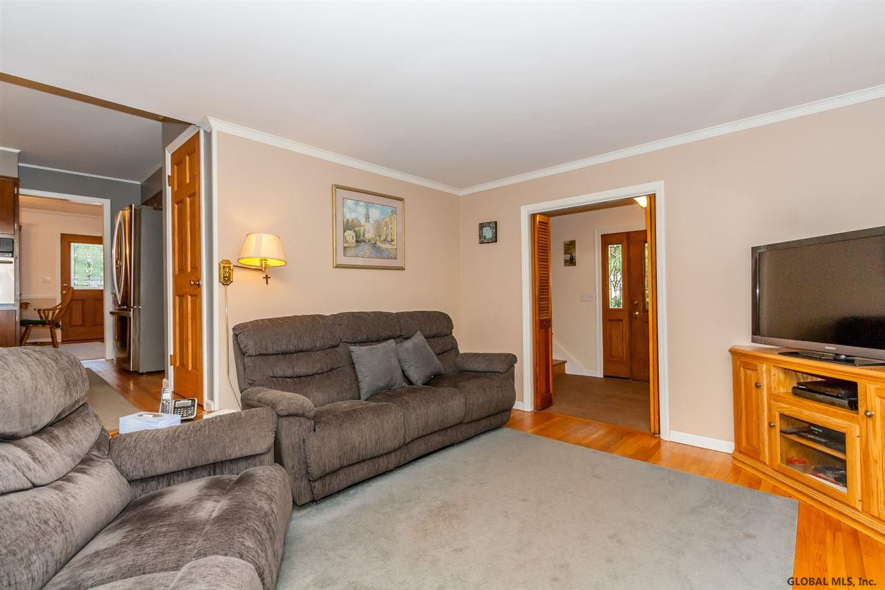 399 Ridgehill Road Guilderland, NY 12303 - Photo 4 of 25 Photo 4