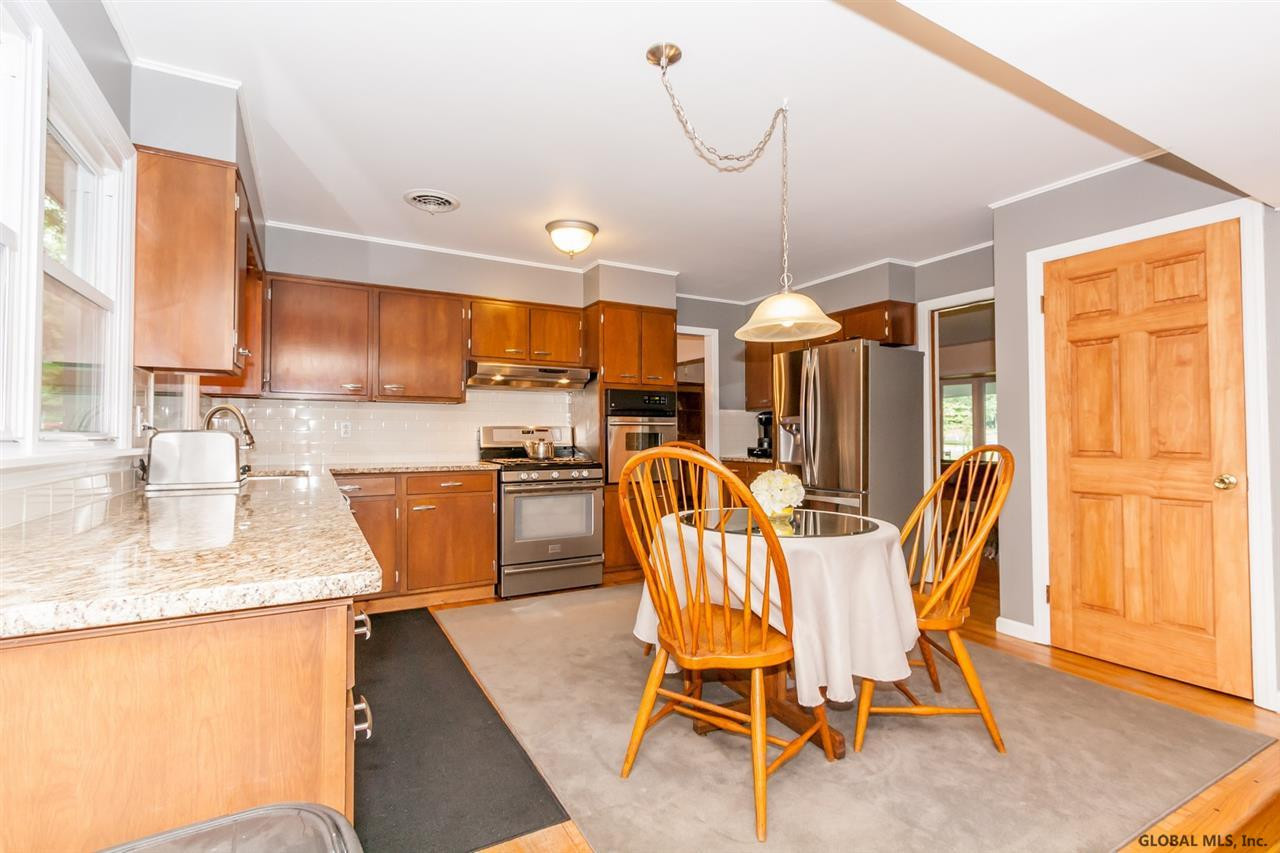 399 Ridgehill Road Guilderland, NY 12303 - Photo 8 of 25 Photo 8