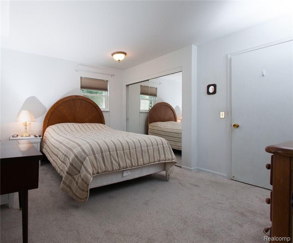 524 Chestnut Street Flushing, MI 48433 - Photo 21 of 32 E.Bedroom28