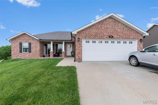 $368,000 | 285 Sassenach Drive, Jackson, MO 63755