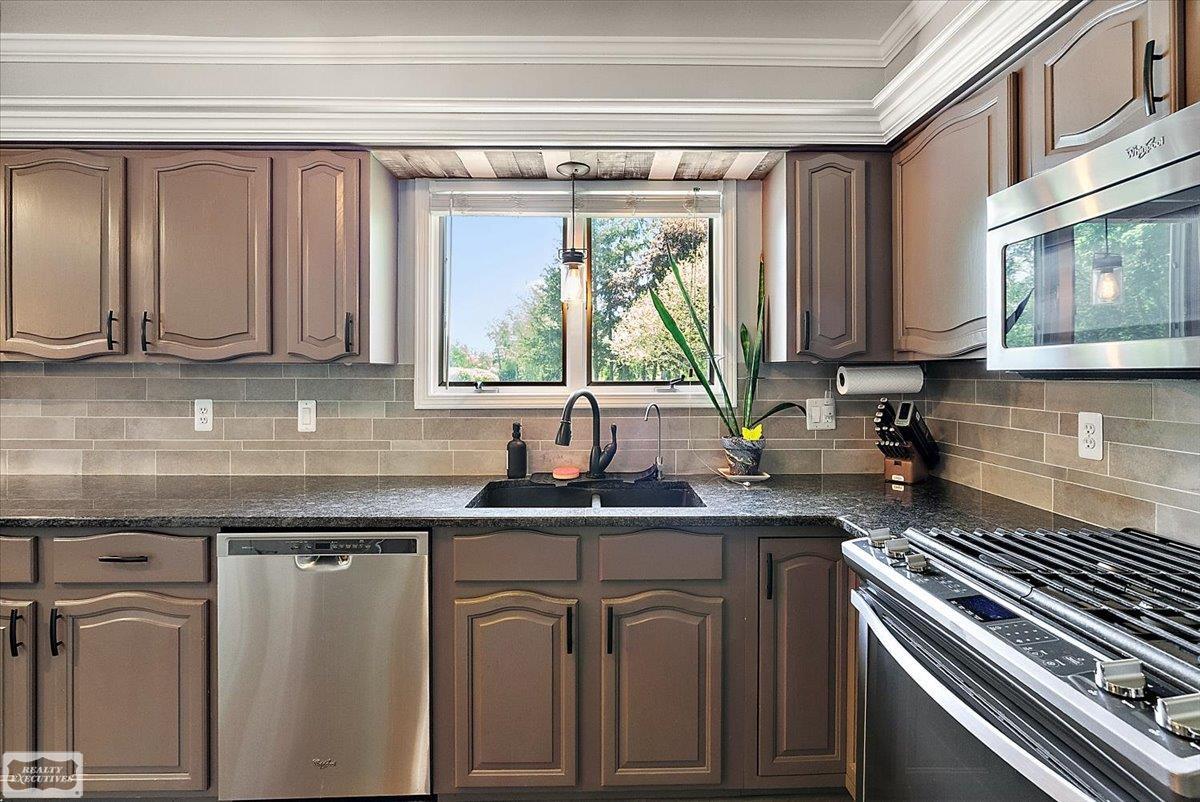 9780 Klais Road Clarkston, MI 48348 - Photo 40 of 60