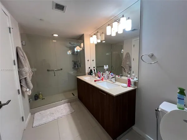 $4,700 | 5252 Northwest 85th Avenue, Unit 602, Doral, FL 33166