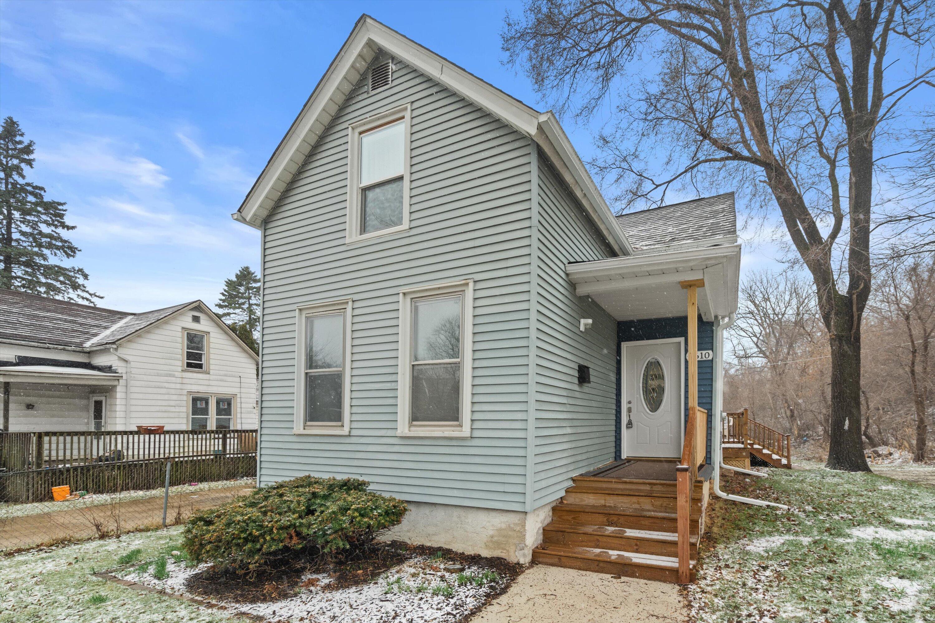 1610 Liberty Street Racine, WI 53404 - Photo 1 of 1 Exterior