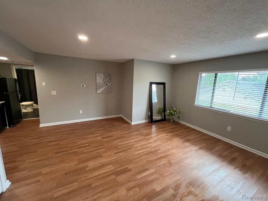 2639 Columbia Road, Unit 7 Berkley, MI 48072 - Photo 6 of 8