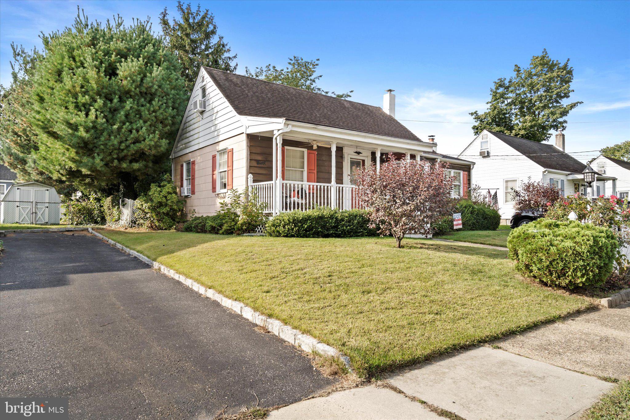 41 Collins Road Hamilton, NJ 08619 - Photo 3 of 23 a front view of a house with porch
