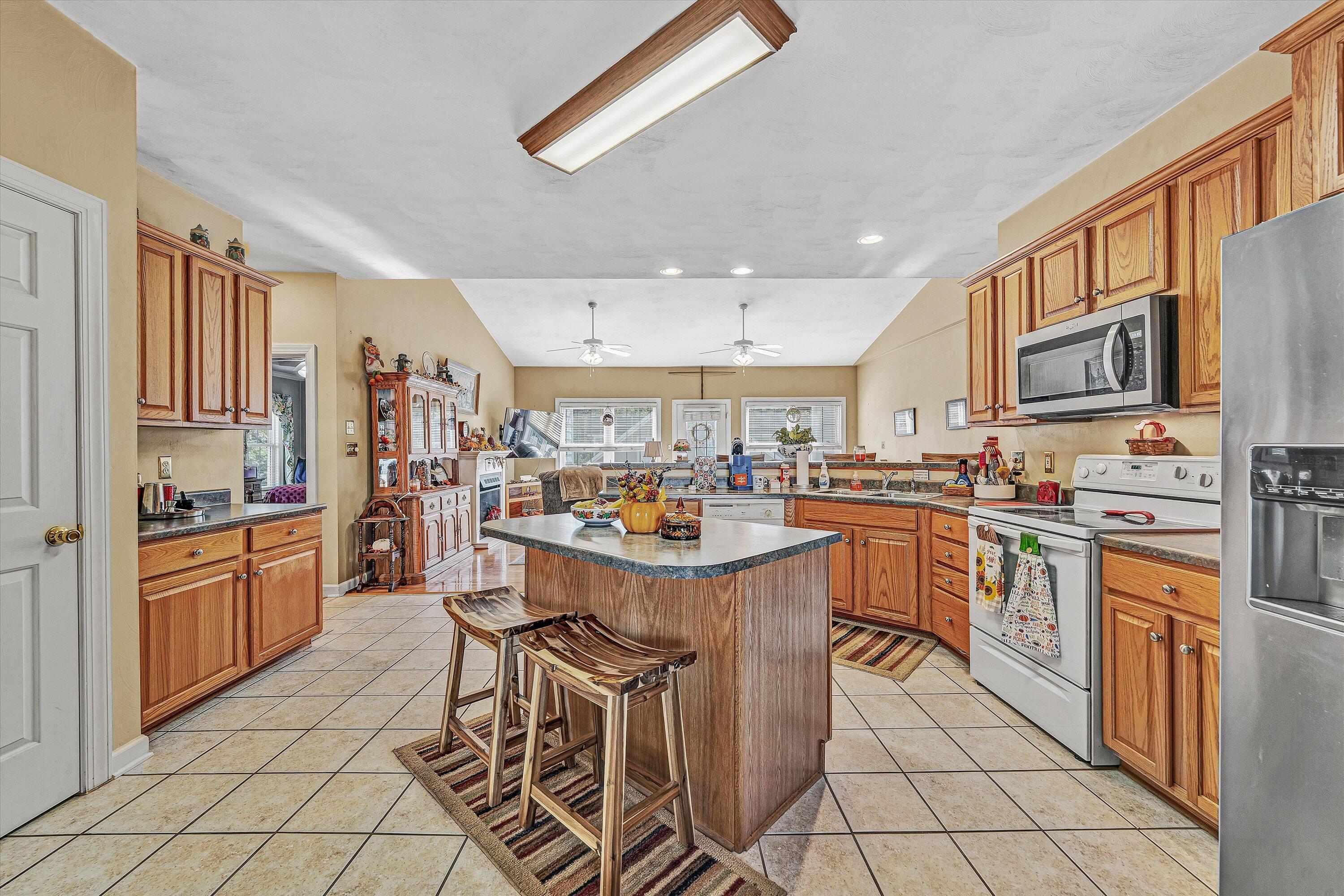 5432 Quail Ridge Circle Roanoke, VA 24018 - Photo 13 of 61 09-DSC00170