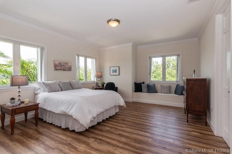 301 Woodcrest Road Key Biscayne, FL 33149 - Photo 14 of 22