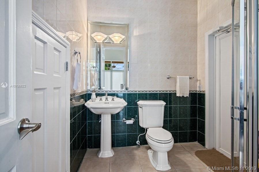 301 Woodcrest Road Key Biscayne, FL 33149 - Photo 17 of 22
