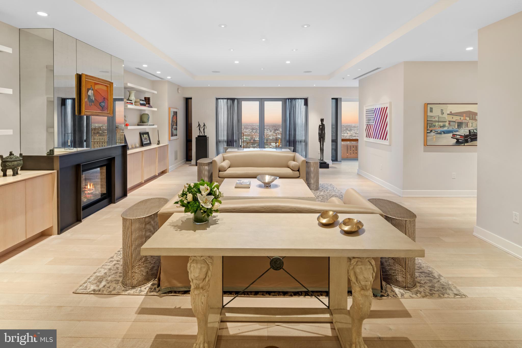 1706 Rittenhouse Square, Unit 1601 Philadelphia, PA 19103 - Photo 2 of 34 Living Room