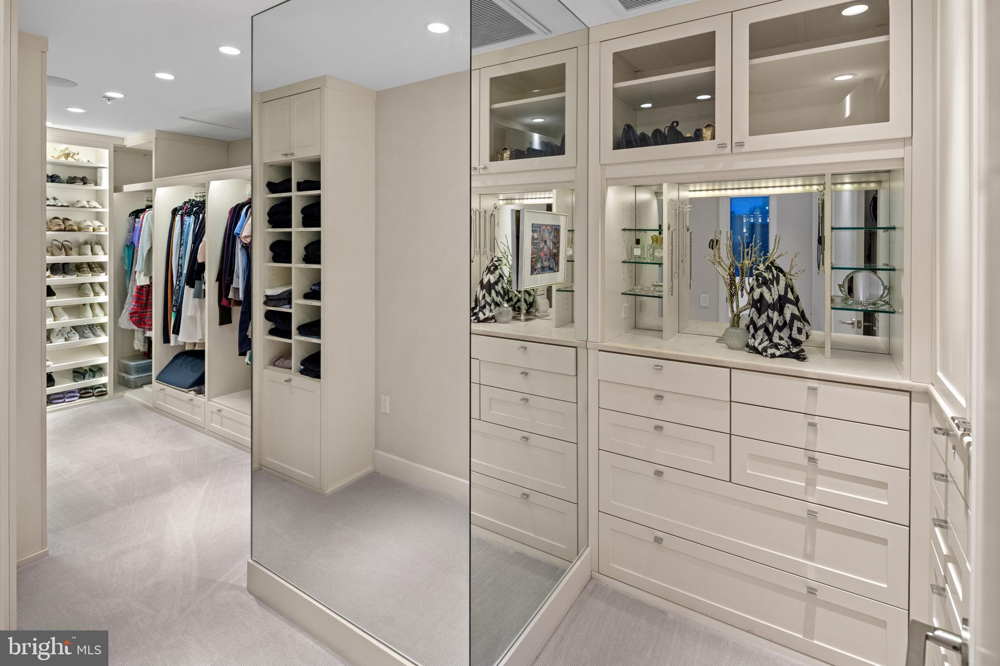 1706 Rittenhouse Square, Unit 1601 Philadelphia, PA 19103 - Photo 21 of 34 Primary Closet