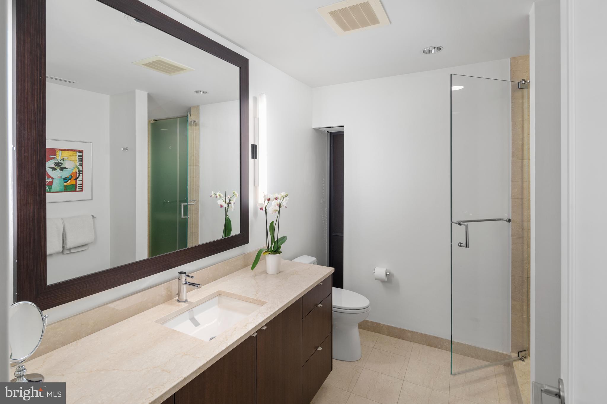 1706 Rittenhouse Square, Unit 1601 Philadelphia, PA 19103 - Photo 24 of 34 Guest Bathroom