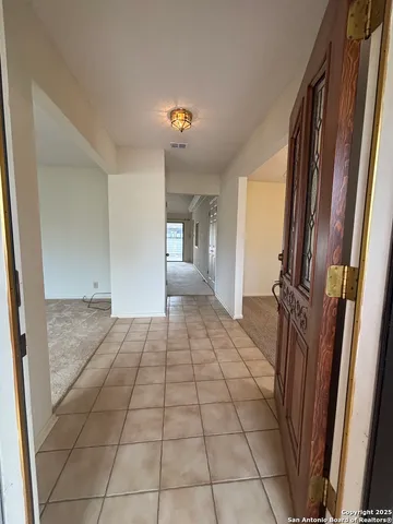 $260,000 | 5910 Crescent Falls, Windcrest, TX 78239