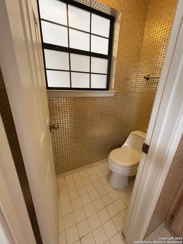 $260,000 | 5910 Crescent Falls, Windcrest, TX 78239