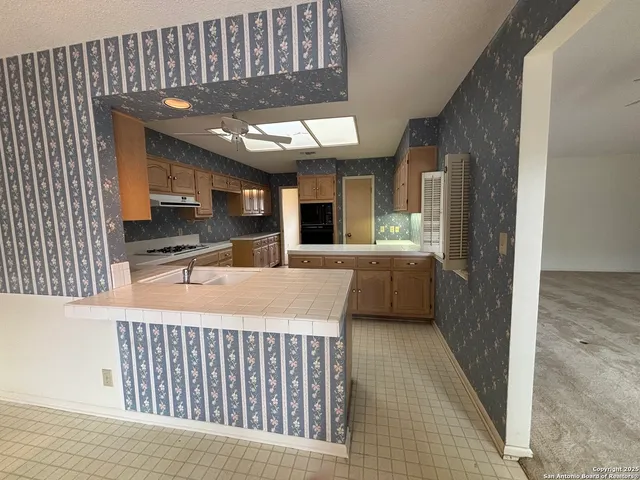 $260,000 | 5910 Crescent Falls, Windcrest, TX 78239